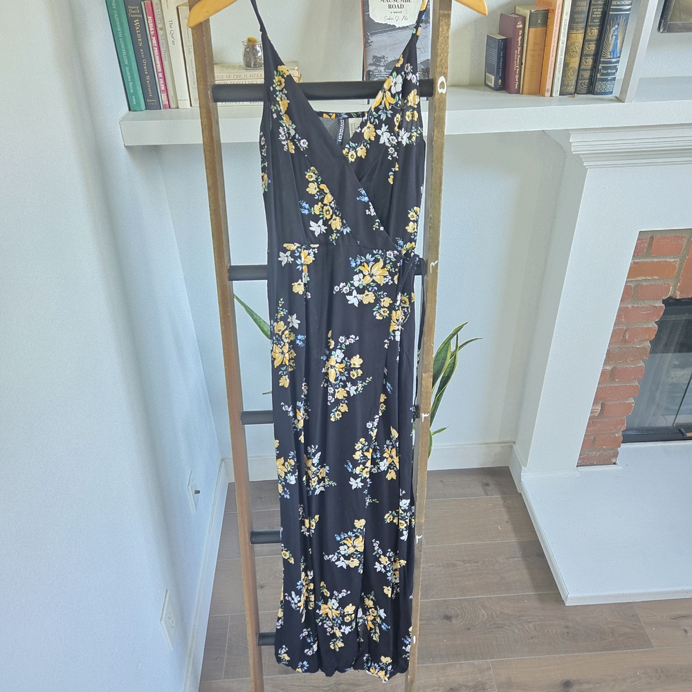 Divided H&M Wrap Dress Floral